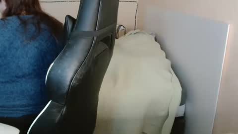 laureanne online show from 03.12.25