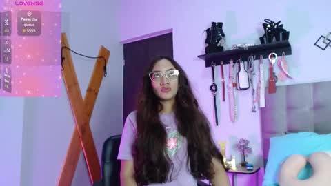 Snapshot of laureen_brown chatting on 11.23.25 Laura online show from 11.23.25