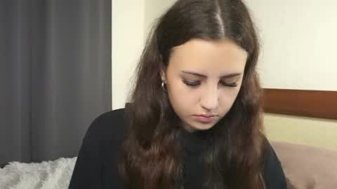 Snapshot of laureencadriel chatting on 09.19.25 Monica online show from 09.19.25