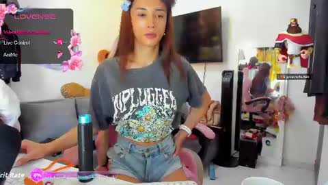 Snapshot of laurencesophiets chatting on 07.28.26 SF online show from 07.28.26