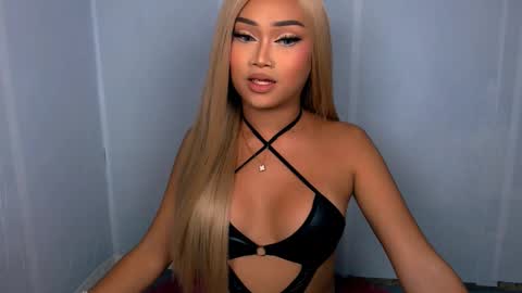 Snapshot of laurenfox16 chatting on 10.12.25 chloe3 online show from 10.12.25