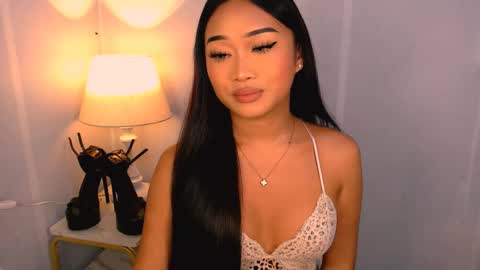 Snapshot of laurenfox16 chatting on 11.23.25 chloe3 online show from 11.23.25