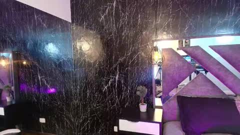 Snapshot of laurenhazel_ chatting on 11.18.25 LaurenHazel online show from 11.18.25