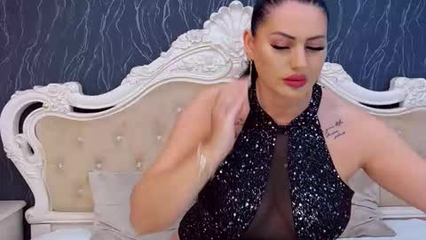 Laura online show from 11.20.25