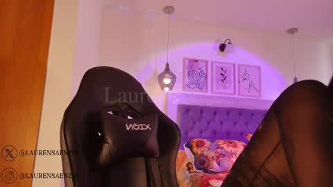 Lauren Saenz online show from 01.10.26