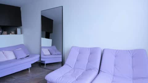 Lucie  online show from 09.17.25