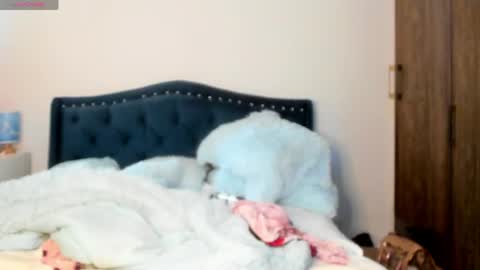 daniela angel     online show from 06.09.26