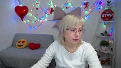 Snapshot of laurenwishy chatting on 02.16.26 Lauren online show from 02.16.26