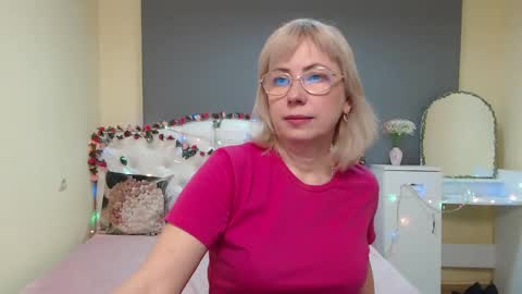 Snapshot of laurenwishy chatting on 03.22.26 Lauren online show from 03.22.26