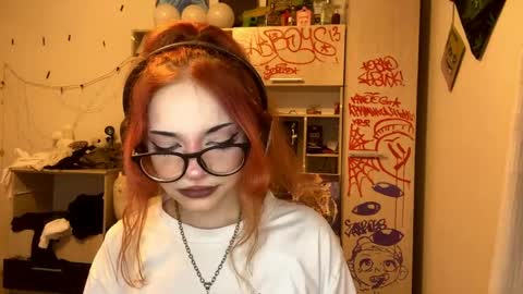 Snapshot of laurettecipro chatting on 05.26.26 Eva online show from 05.26.26