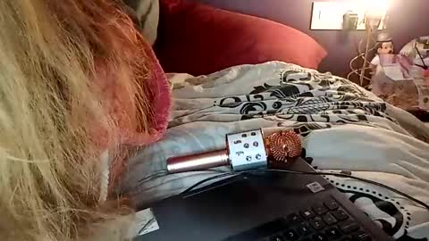 Snapshot of lauriehotxxx chatting on 03.09.25 lauriehotxxx online show from 03.09.25