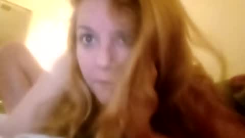 Snapshot of lauriehotxxx chatting on 09.29.25 lauriehotxxx online show from 09.29.25