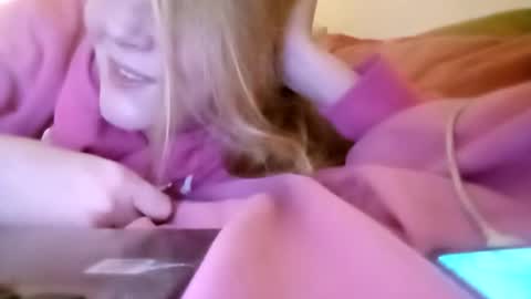 lauriehotxxx online show from 11.22.25