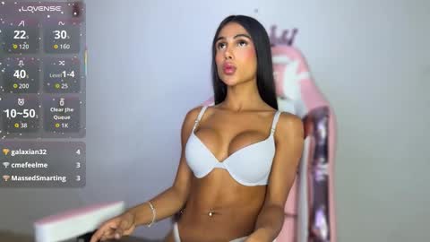 Snapshot of laurita_os chatting on 10.25.25 laurita_os online show from 10.25.25