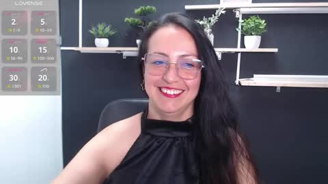 Laury  online show from 04.24.26