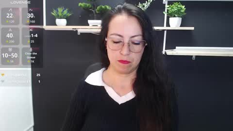 Laury  online show from 04.25.26