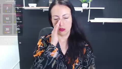 Laury  online show from 06.13.26