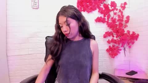 Snapshot of laurynandnarem chatting on 02.13.26 Laury and Narem online show from 02.13.26