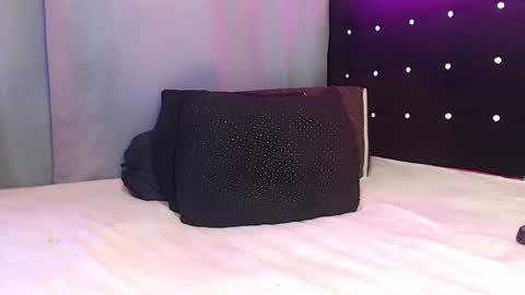 Snapshot of laurynwolf_ chatting on 02.19.25 tania online show from 02.19.25