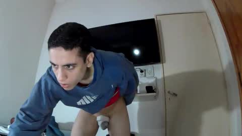 Snapshot of lauti_twink chatting on 09.22.25 Lautaro online show from 09.22.25