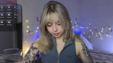 Snapshot of lavenderlav chatting on 02.09.25 Melissa online show from 02.09.25