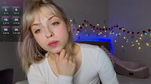 Snapshot of lavenderlav chatting on 03.12.25 Melissa online show from 03.12.25