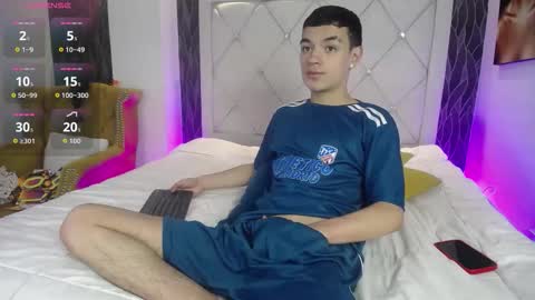 Snapshot of lawford_mike chatting on 11.05.25 Mike online show from 11.05.25