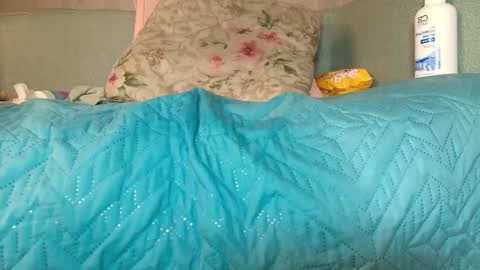 Lay Madison  online show from 02.17.25