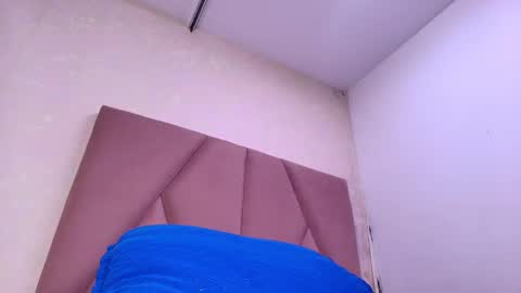 Lay Madison  online show from 09.19.25