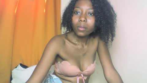 Snapshot of layannek chatting on 09.24.25 layannek online show from 09.24.25