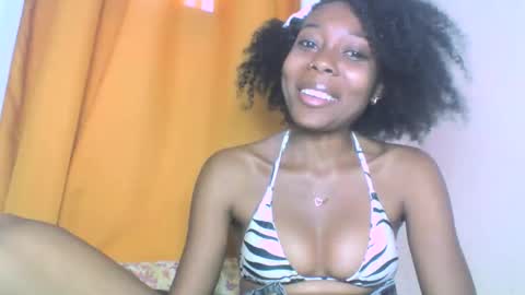 Snapshot of layannek chatting on 10.04.25 layannek online show from 10.04.25