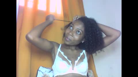 Snapshot of layannek chatting on 10.17.25 layannek online show from 10.17.25