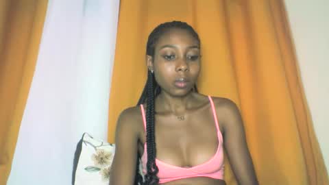 Snapshot of layannek chatting on 11.02.25 layannek online show from 11.02.25