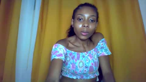 Snapshot of layannek chatting on 12.01.25 layannek online show from 12.01.25