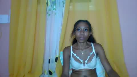 layannek online show from 04.21.26