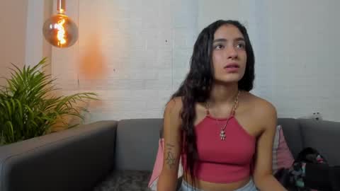 Snapshot of layla_707 chatting on 12.03.24 Layla online show from 12.03.24