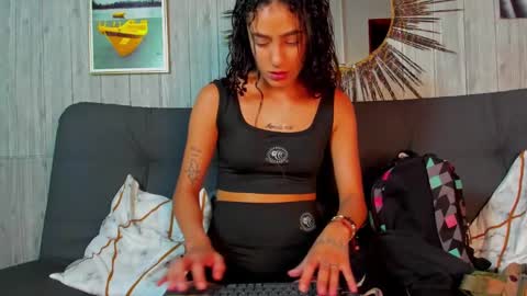 Snapshot of layla_707 chatting on 12.08.24 Layla online show from 12.08.24