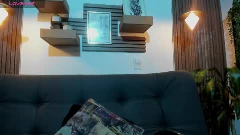 Snapshot of layla_707 chatting on 10.14.25 Layla online show from 10.14.25