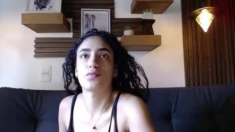 Layla online show from 11.18.25