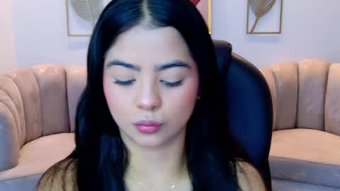 Layla Breezee online show from 05.19.26