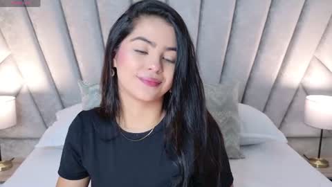 Layla Breezee online show from 08.03.26