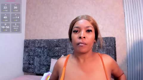 Snapshot of layla_lell chatting on 11.18.25 L A Y L A online show from 11.18.25