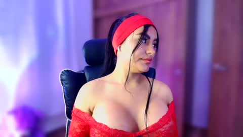 Layla online show from 04.01.26
