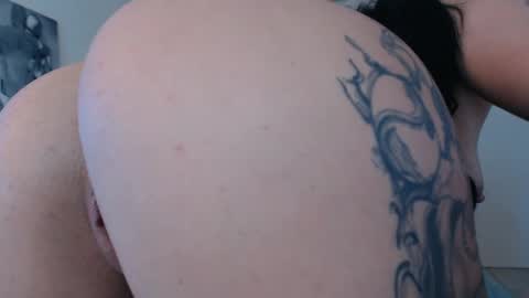 Snapshot of laylacruz chatting on 01.28.25 laylacruz online show from 01.28.25