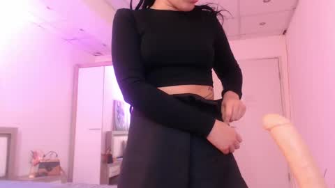 Snapshot of laylacruz chatting on 02.24.25 laylacruz online show from 02.24.25