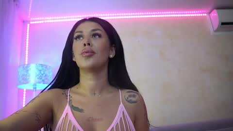 Snapshot of laylacruz chatting on 02.18.26 laylacruz online show from 02.18.26