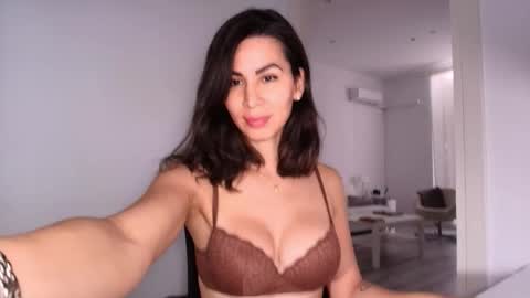 Snapshot of layladarkeyes chatting on 04.03.26 Layla online show from 04.03.26