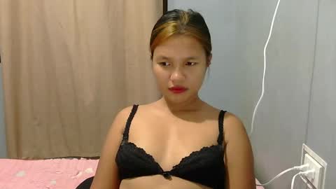 Snapshot of laylanimfa chatting on 04.29.26 Nimfa online show from 04.29.26