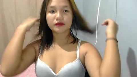 Snapshot of laylanimfa chatting on 05.03.26 Nimfa online show from 05.03.26