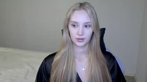 Snapshot of laylapretty001 chatting on 10.02.25 LaylaPretty001 online show from 10.02.25